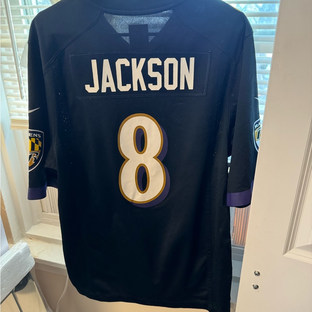 Men’s Medium Sized Lamar Jackson Jersey